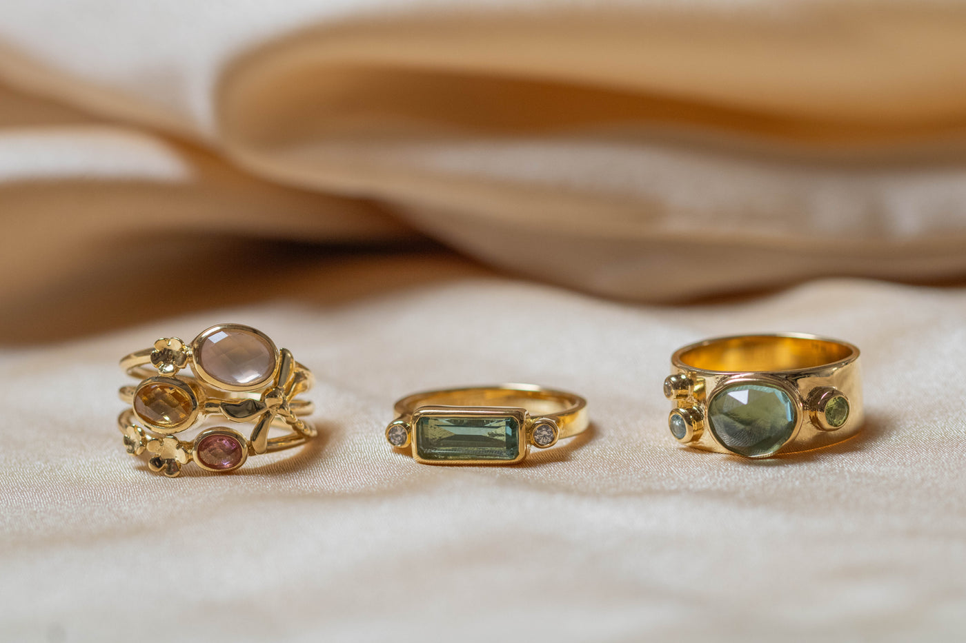 Goud vergulde ringen uit de nieuwe ss24 collectie van Rabinovich